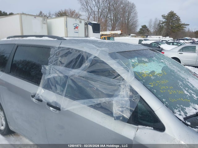 5TDZK3DC1FS598368 Toyota Sienna
