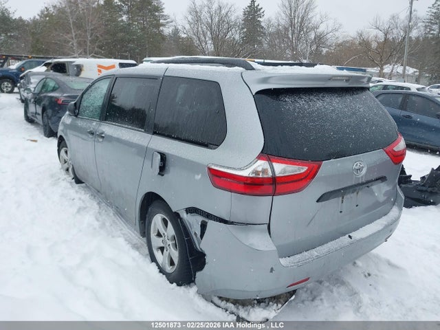 5TDZK3DC1FS598368 Toyota Sienna