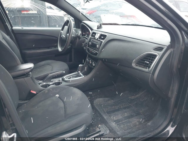 12501985 :رقم المزاد ، 1C3CCBAB8EN229735 vin ، 2014 Chrysler 200 مزاد بيع