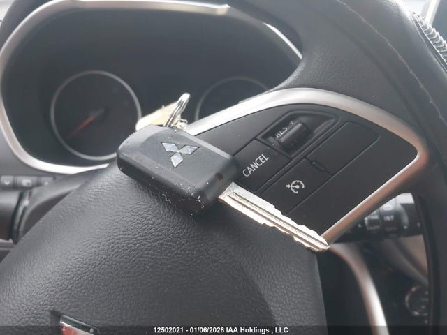 JA4AT3AA8KZ603081 Mitsubishi Eclipse Cross Es