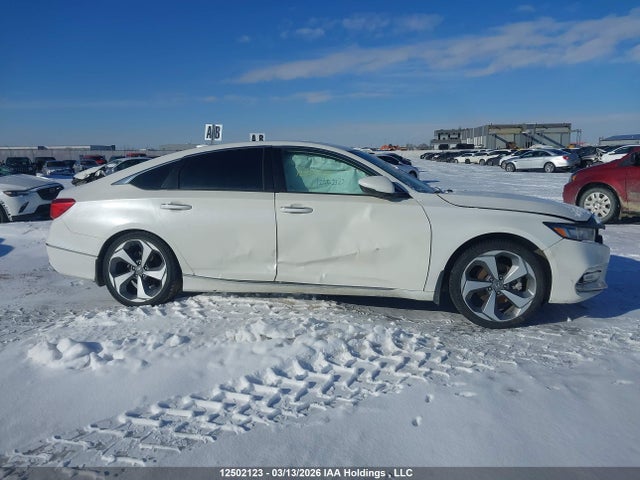 12502123 :رقم المزاد ، 1HGCV1F92JA802802 vin ، 2018 Honda Accord Touring مزاد بيع