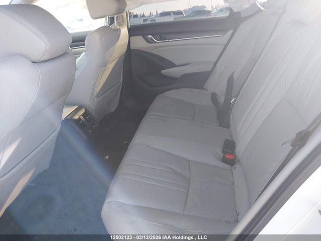 12502123 :رقم المزاد ، 1HGCV1F92JA802802 vin ، 2018 Honda Accord Touring مزاد بيع