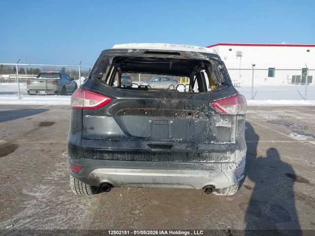 1FMCU0GX7GUA86460 Ford ESCAPE SE