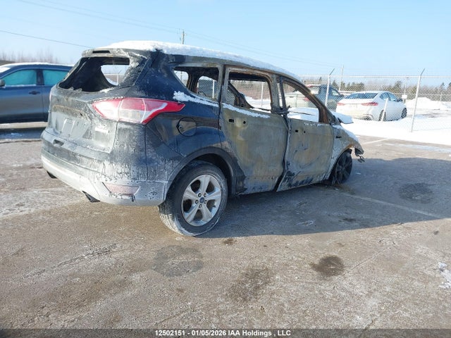 1FMCU0GX7GUA86460 Ford ESCAPE SE