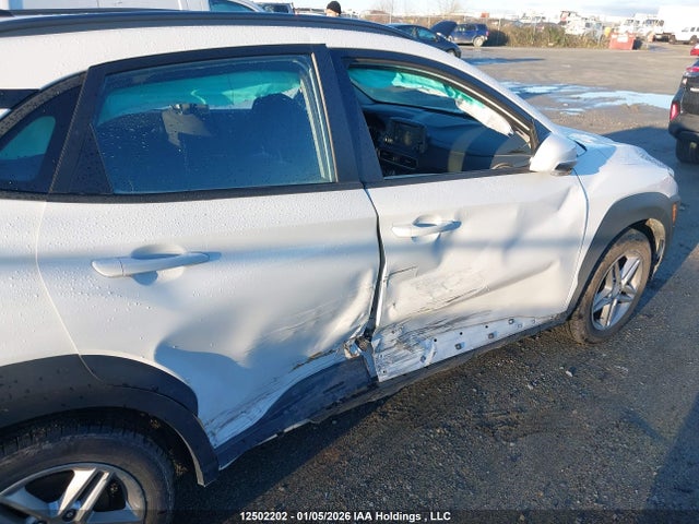 KM8K1CAAXJU093467 Hyundai Kona Se