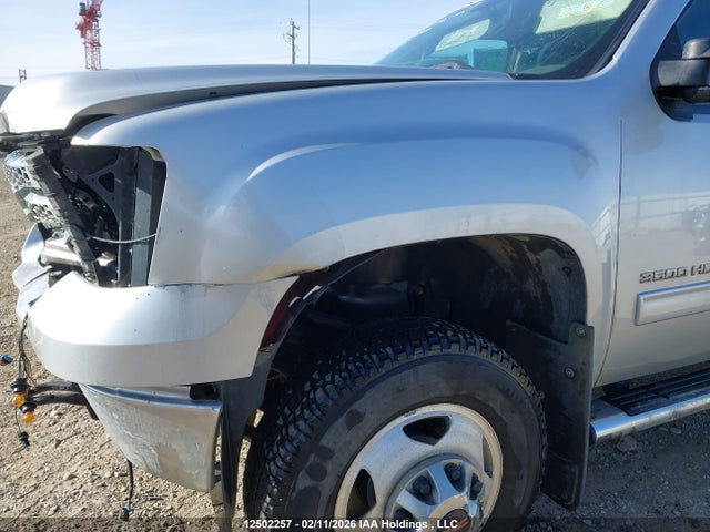 1GT424C83EF102935 GMC Sierra 3500hd Slt