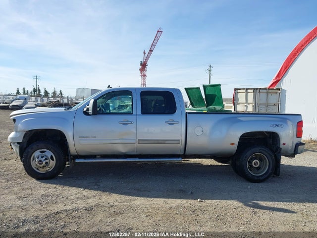 1GT424C83EF102935 GMC Sierra 3500hd Slt