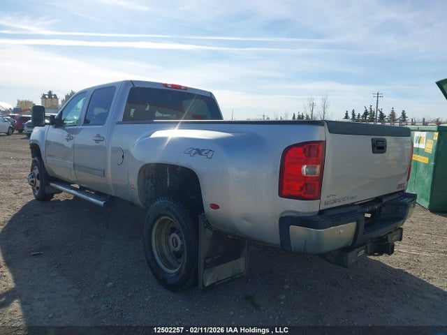 1GT424C83EF102935 GMC Sierra 3500hd Slt