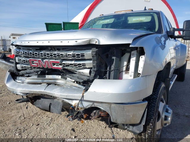 1GT424C83EF102935 GMC Sierra 3500hd Slt