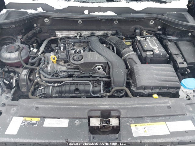 3VV3X7B23NM032415 Volkswagen Taos