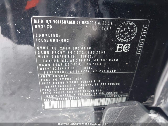 3VV3X7B23NM032415 Volkswagen Taos