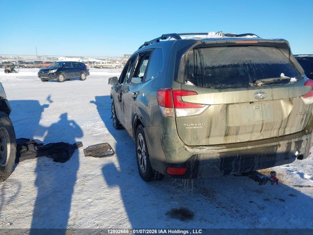 JF2SKEJCXMH543597 Subaru Forester Touring