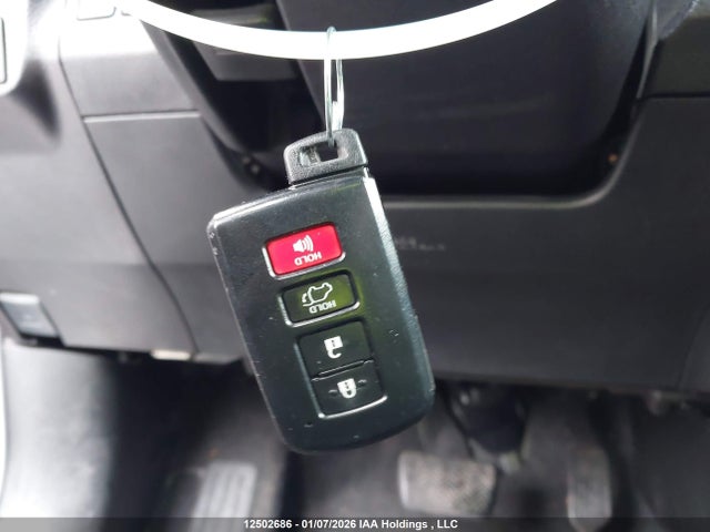 Toyota Rav4 Xle 2018 2T3RFREV2JW828479 Image 11