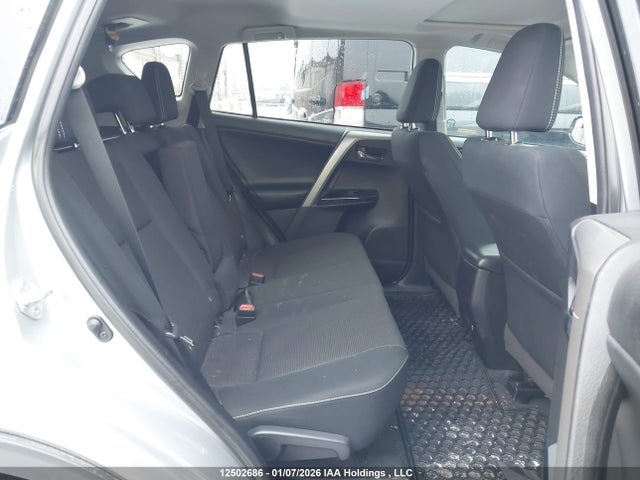 Toyota Rav4 Xle 2018 2T3RFREV2JW828479 Image 8