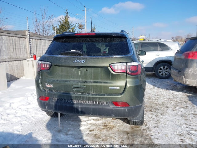 3C4NJDBBXJT416683 Jeep Compass