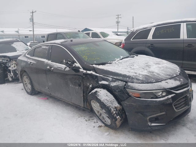 1G1ZD5ST3JF102559 Chevrolet MALIBU LT