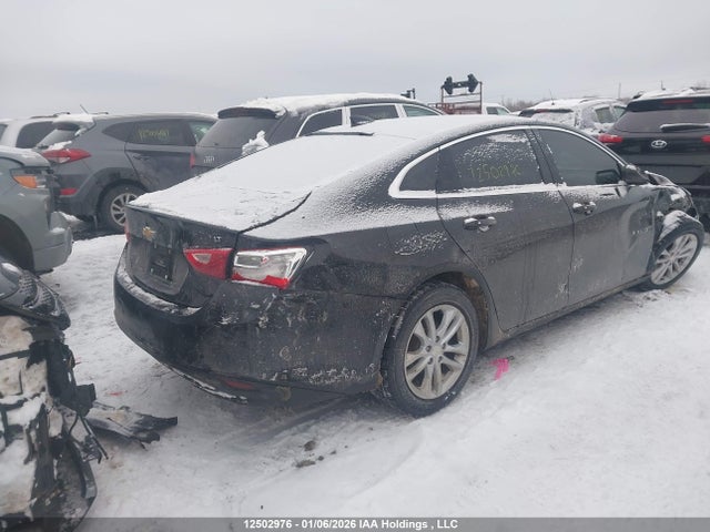 1G1ZD5ST3JF102559 Chevrolet MALIBU LT