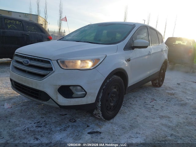 1FMCU9GD2HUA72221 Ford ESCAPE SE