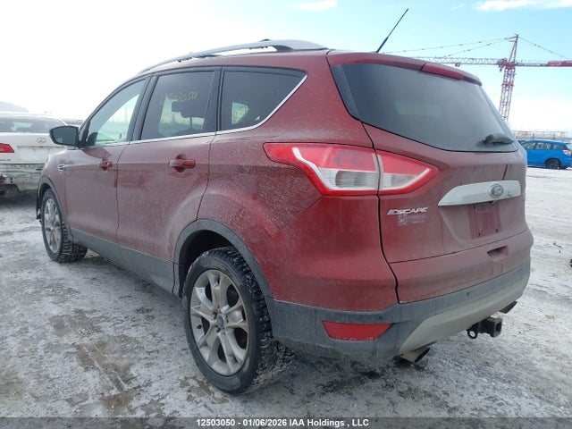 1FMCU9J9XEUE16359 Ford Escape Titanium