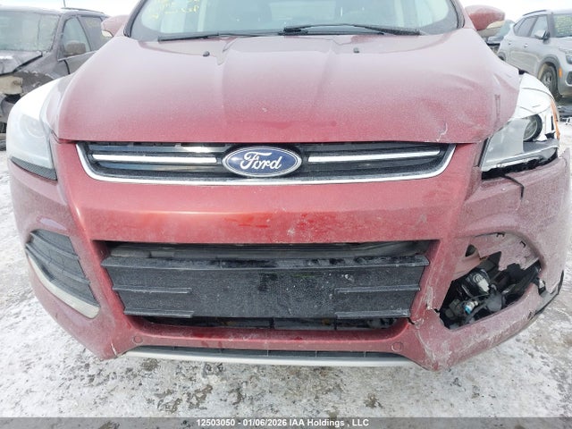 1FMCU9J9XEUE16359 Ford Escape Titanium