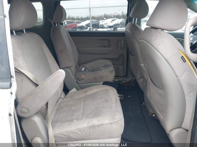 KNDMB5C18H6258157 KIA Sedona Lx/lx+