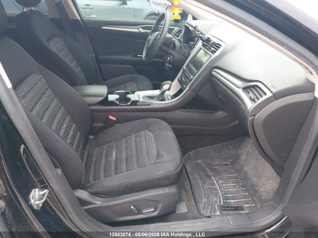 1FA6P0H70G5129138 Ford FUSION SE