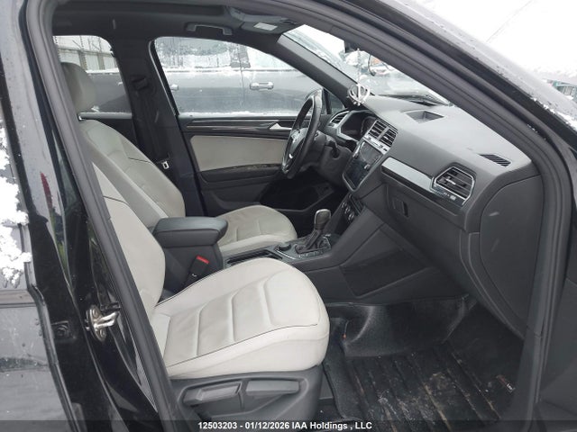 3VV4B7AX2MM084181 Volkswagen Tiguan Sel Premium R-line