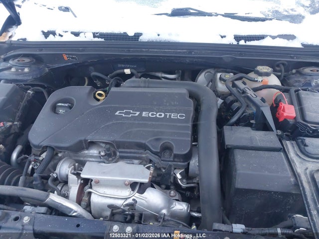 1G1ZD5ST1JF121014 Chevrolet MALIBU LT