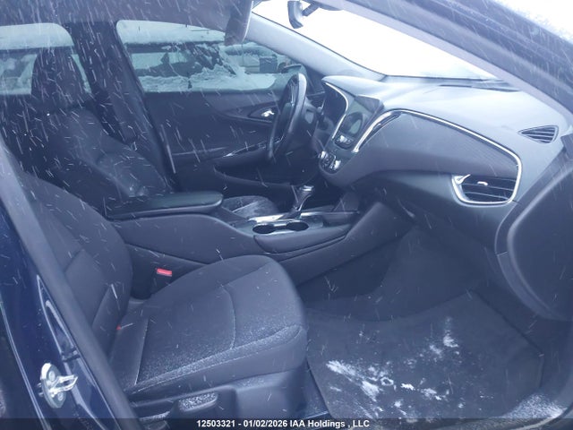 1G1ZD5ST1JF121014 Chevrolet MALIBU LT