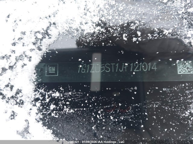 1G1ZD5ST1JF121014 Chevrolet MALIBU LT
