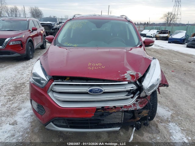 1FMCU9J95JUC71242 Ford Escape