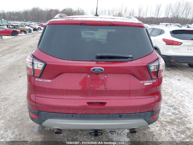 1FMCU9J95JUC71242 Ford Escape