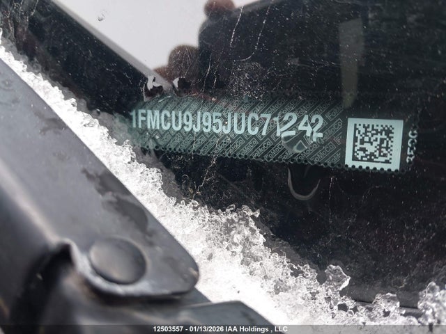 1FMCU9J95JUC71242 Ford Escape