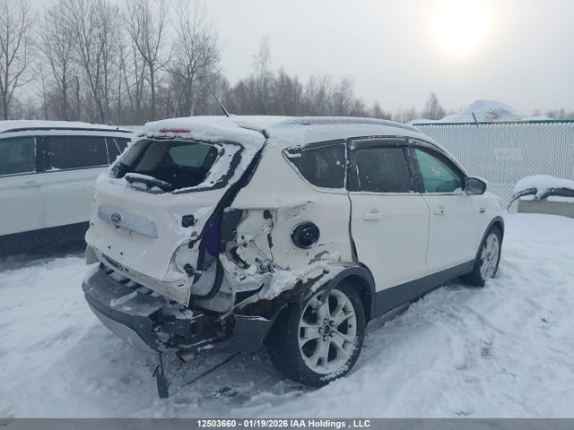 1FMCU9J94GUB77197 Ford Escape Titanium
