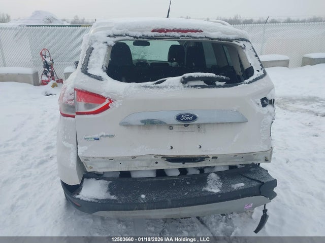 1FMCU9J94GUB77197 Ford Escape Titanium