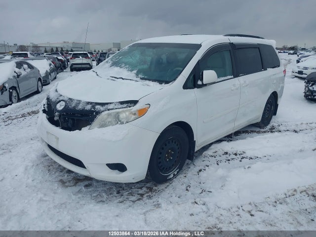Продажа на аукционе авто 2014 Toyota Sienna, vin: 5TDKK3DC5ES475995, номер лота: 12503864