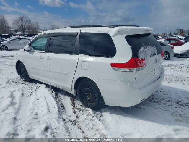 Продажа на аукционе авто 2014 Toyota Sienna, vin: 5TDKK3DC5ES475995, номер лота: 12503864