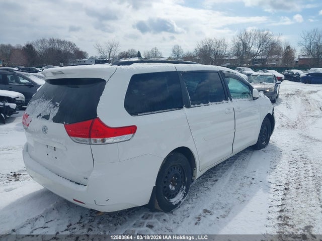Продажа на аукционе авто 2014 Toyota Sienna, vin: 5TDKK3DC5ES475995, номер лота: 12503864