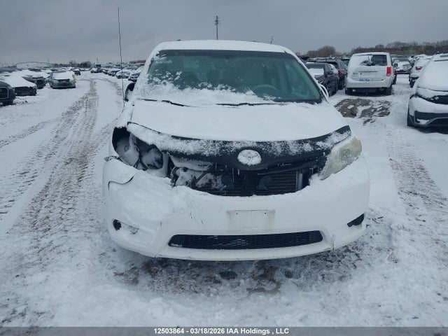 Продажа на аукционе авто 2014 Toyota Sienna, vin: 5TDKK3DC5ES475995, номер лота: 12503864