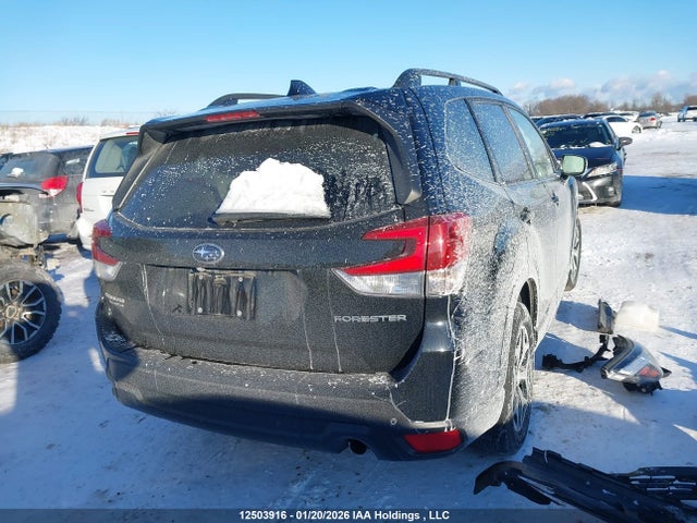 JF2SKEGC6KH576794 Subaru Forester Premium