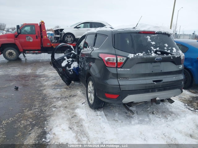 Ford ESCAPE SE 2017 1FMCU9G99HUE58985 Image 3
