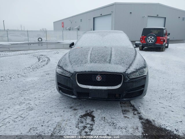 Jaguar Xe Portfolio Le 2018 SAJAN4EV3JCP24588 Image 13