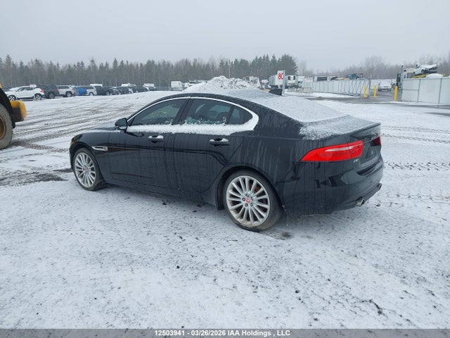 Jaguar Xe Portfolio Le 2018 SAJAN4EV3JCP24588 Image 3