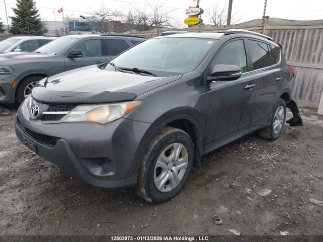2T3BFREV5FW270300 Toyota RAV4 LE
