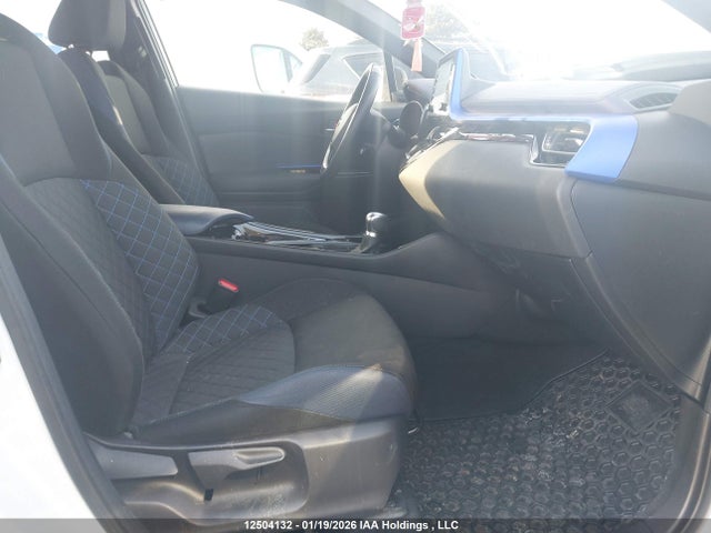JTNKHMBX1N1133172 Toyota C-hr Xle Premium