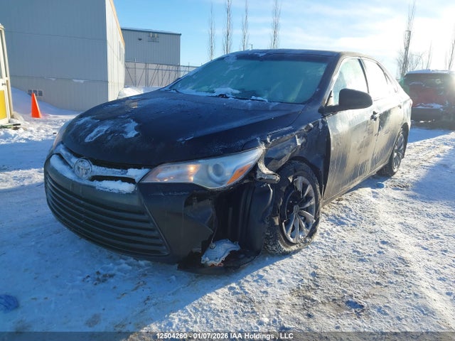 12504260 :رقم المزاد ، 4T1BF1FK4HU353430 vin ، 2017 Toyota Camry مزاد بيع