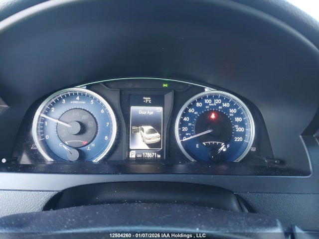 12504260 :رقم المزاد ، 4T1BF1FK4HU353430 vin ، 2017 Toyota Camry مزاد بيع
