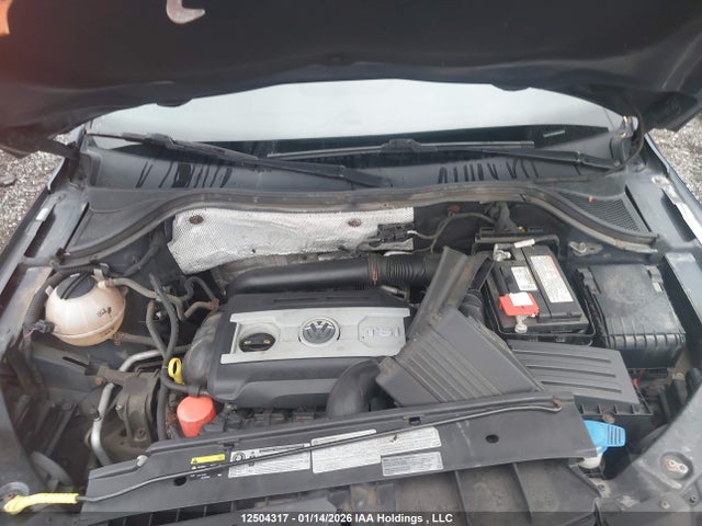 WVGJV7AX4GW022970 Volkswagen Tiguan
