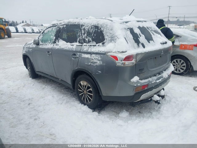 JA4JZ3AX3FZ601795 Mitsubishi Outlander Se
