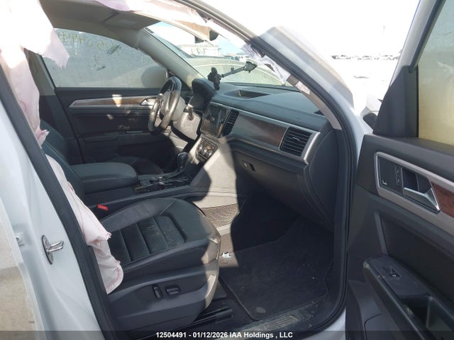 1V2NR2CA6JC592868 Volkswagen Atlas Sel Premium
